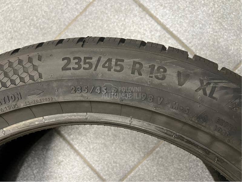 Continental 235/45 R18 Zimska