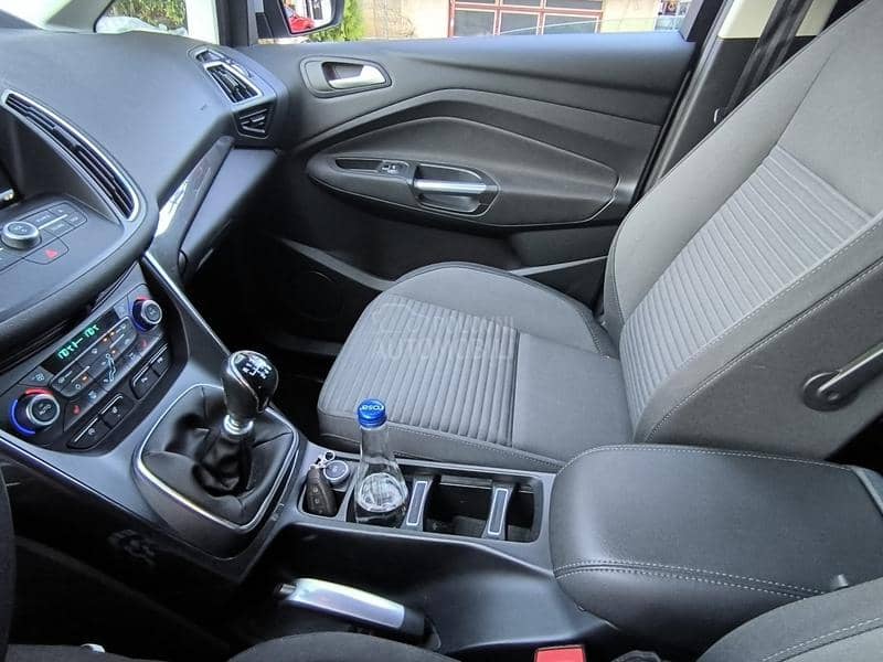 Ford Grand C-Max 1.5SCTi TITANIUM CH