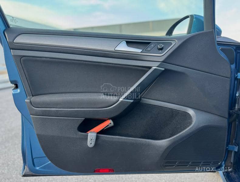 Volkswagen Golf 7 1.6 TDI // NAV