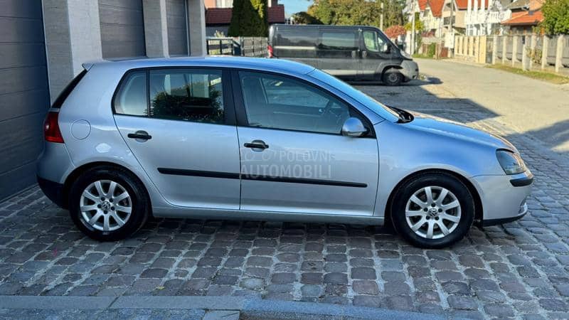 Volkswagen Golf 5 1.6