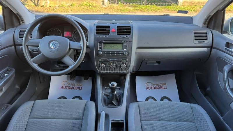 Volkswagen Golf 5 1.6