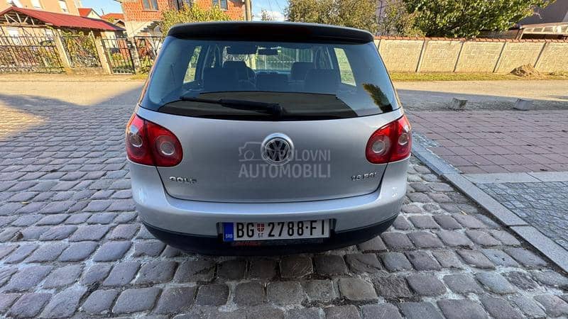 Volkswagen Golf 5 1.6