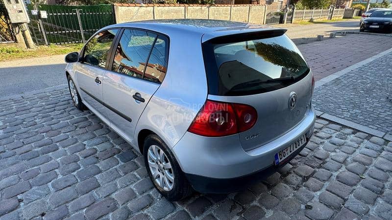 Volkswagen Golf 5 1.6