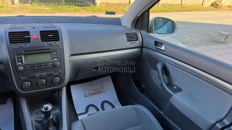 Volkswagen Golf 5 1.6