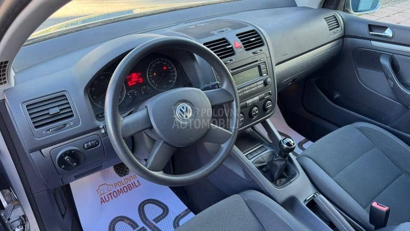 Volkswagen Golf 5 1.6