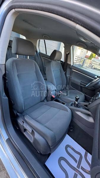 Volkswagen Golf 5 1.6