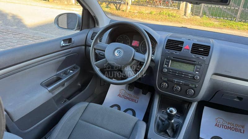 Volkswagen Golf 5 1.6