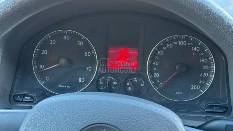 Volkswagen Golf 5 1.6