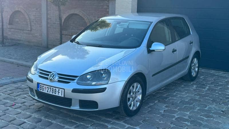 Volkswagen Golf 5 1.6