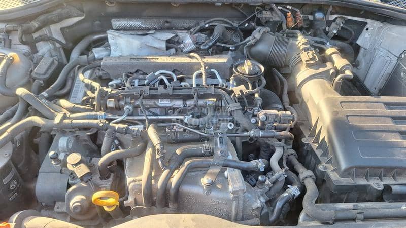 Seat Leon 2015. god. -  kompletan auto u delovima