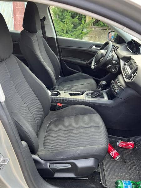 Peugeot 308 1.6 BlueHdi Peugeot 308 1.6 BlueHdi