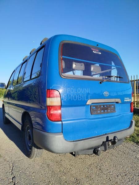 Toyota Hi-Ace 2L