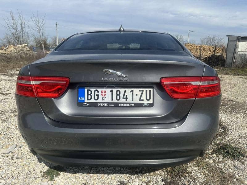 Jaguar XE tek r e g i s t