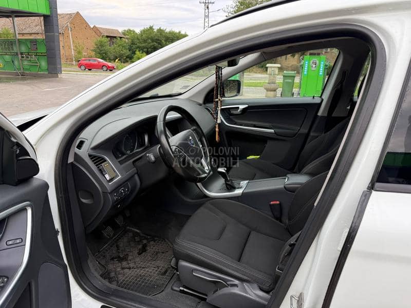 Volvo XC60 D4 190