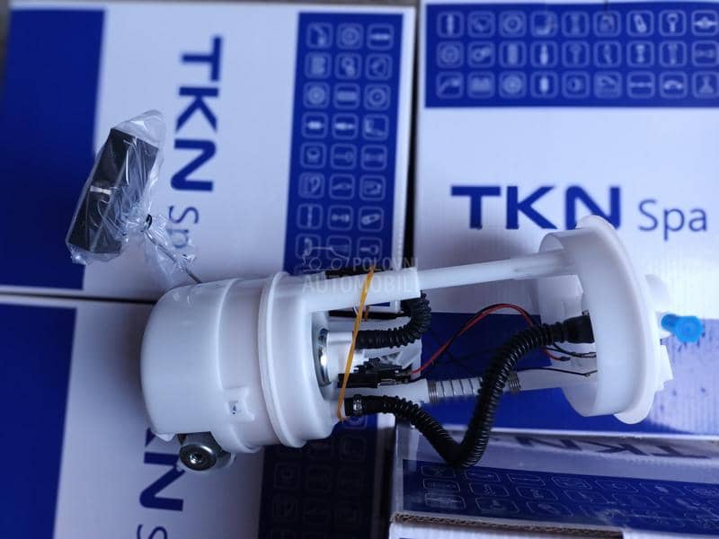 PUMPA GORIVA SA PLOVKOM