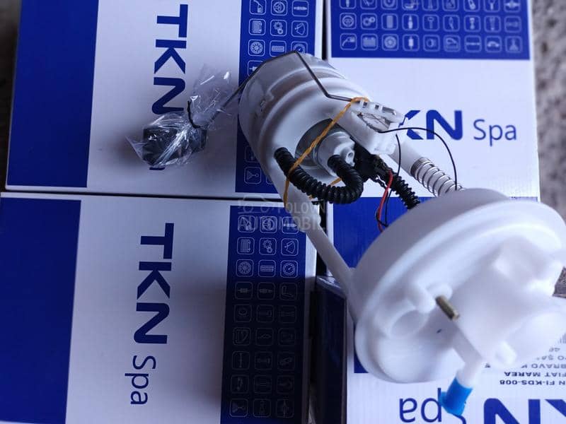 PUMPA GORIVA SA PLOVKOM