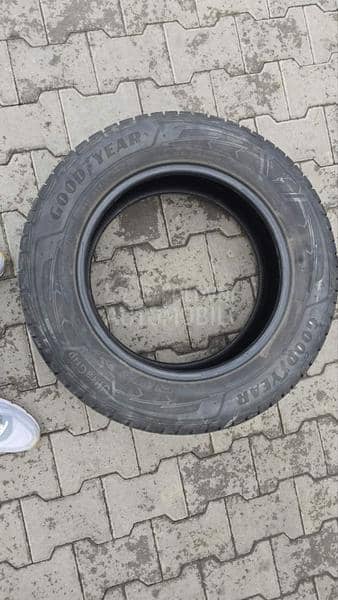 Goodyear 225/65 R17 Zimska