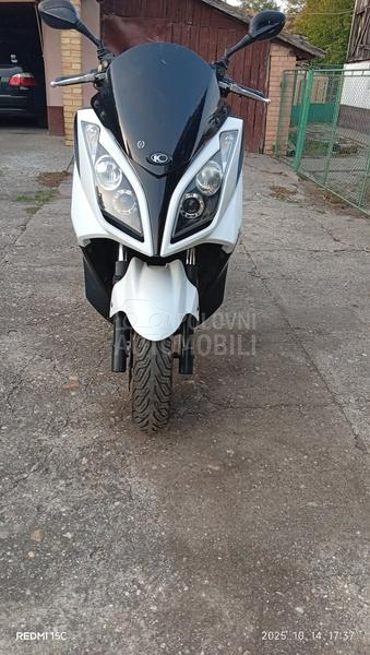 Kymco 300i
