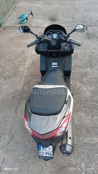 Kymco 300i