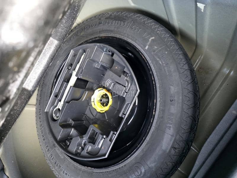 Peugeot 3008 1.6 HDI N.A.V.I