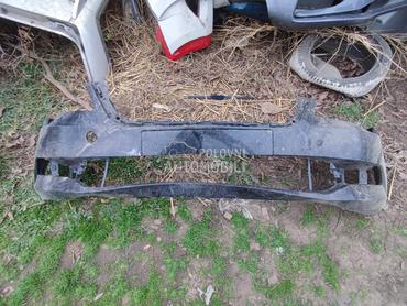 Branik sa malim ostecenjem za Škoda Superb