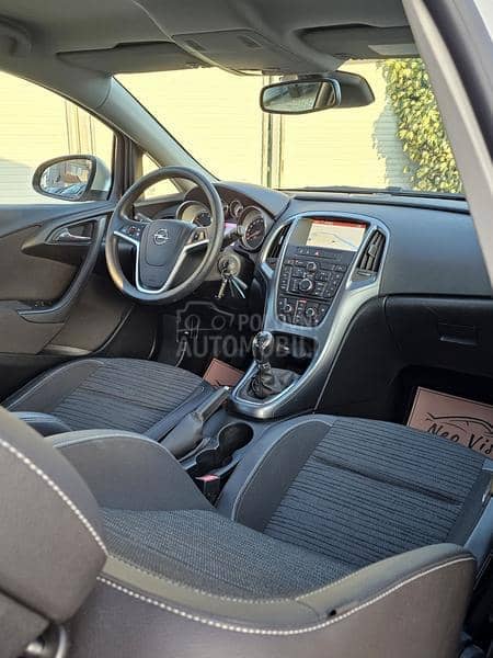 Opel Astra J 1.6 CDTi Cosmo