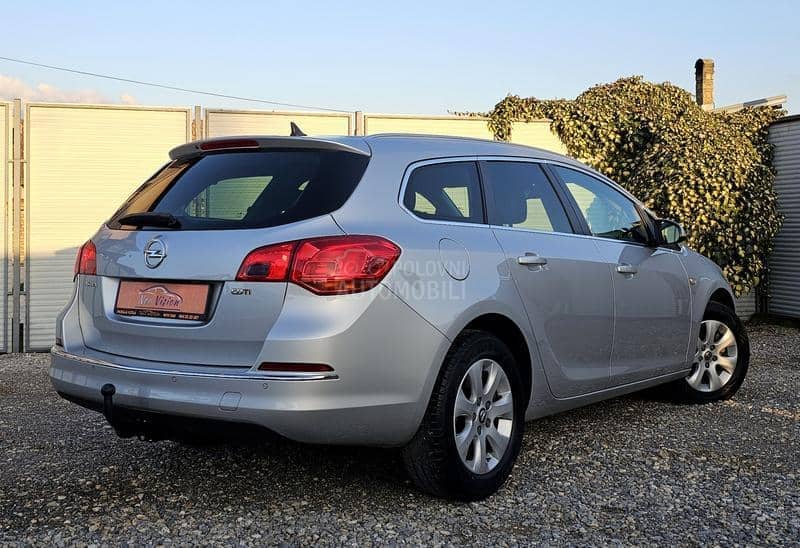 Opel Astra J 1.6 CDTi Cosmo