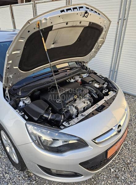 Opel Astra J 1.6 CDTi Cosmo