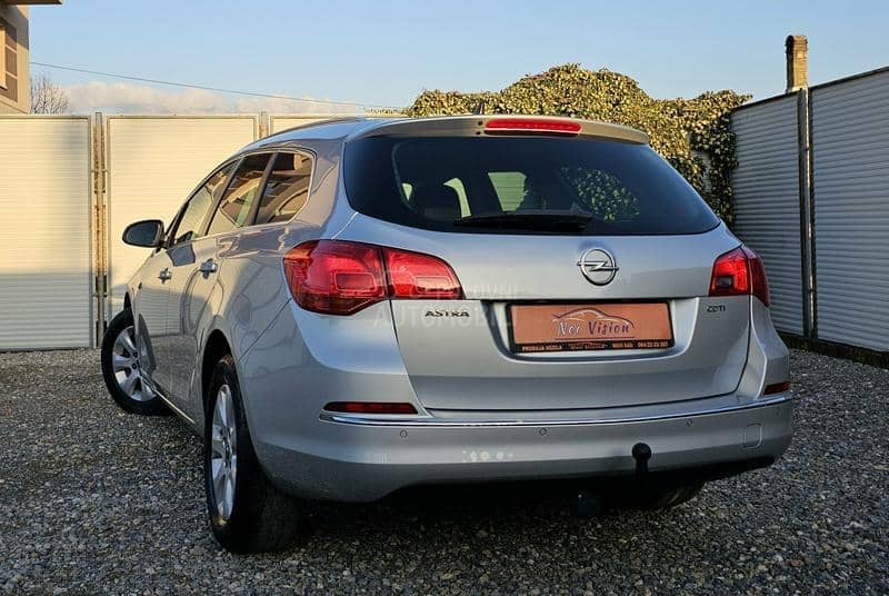Opel Astra J 1.6 CDTi Cosmo