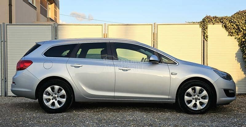 Opel Astra J 1.6 CDTi Cosmo