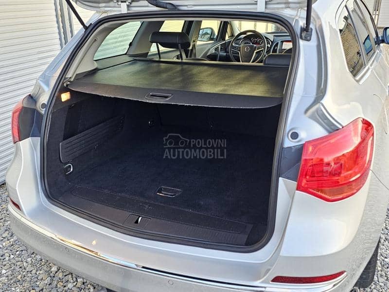 Opel Astra J 1.6 CDTi Cosmo