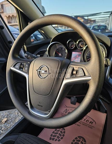 Opel Astra J 1.6 CDTi Cosmo