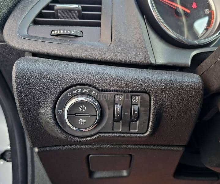 Opel Astra J 1.6 CDTi Cosmo