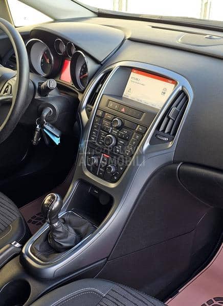 Opel Astra J 1.6 CDTi Cosmo