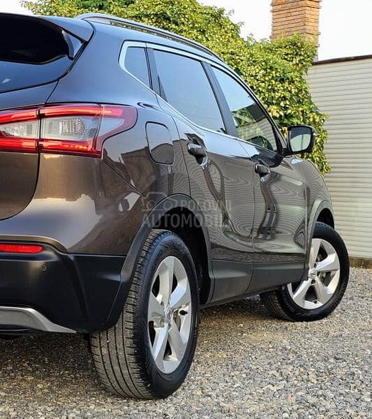 Nissan Qashqai 1.5  dCi Tekna
