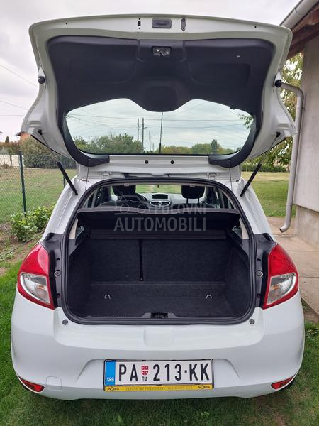 Renault Clio 1.2 16v Authentique