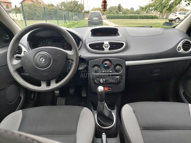 Renault Clio 1.2 16v Authentique
