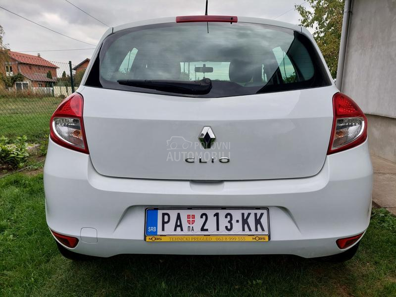 Renault Clio 1.2 16v Authentique