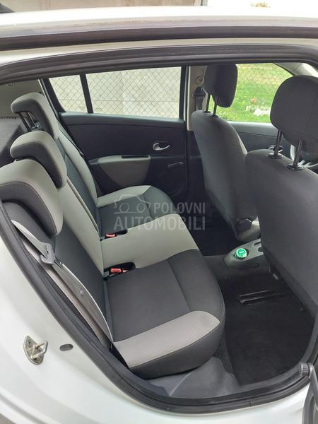 Renault Clio 1.2 16v Authentique