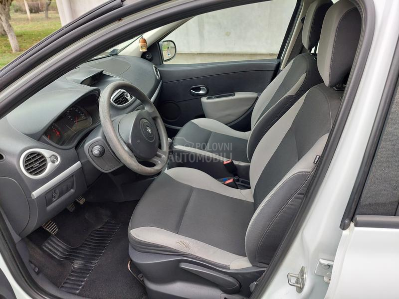 Renault Clio 1.2 16v Authentique