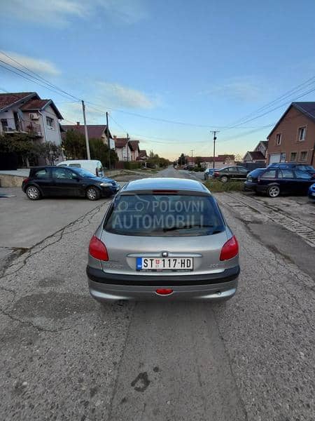Peugeot 206 