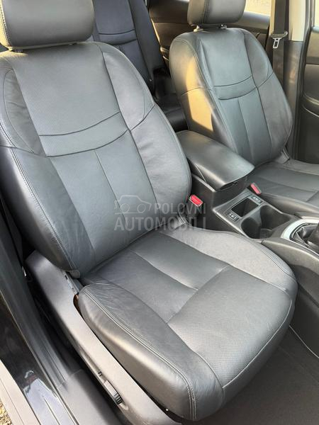 Nissan X-Trail 1.6 b TEKNA