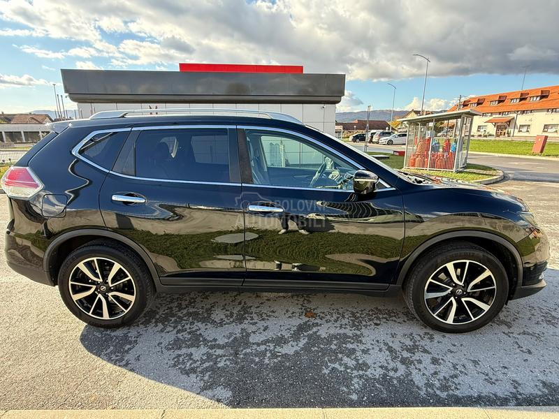 Nissan X-Trail 1.6 b TEKNA