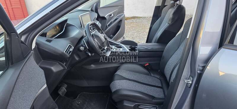 Peugeot 3008 1.6hdi allure t.o.p