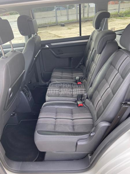 Volkswagen Touran 1.6 TDI DSG 7sed