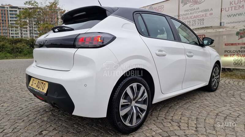 Peugeot 208 NAVlG/KREDlT