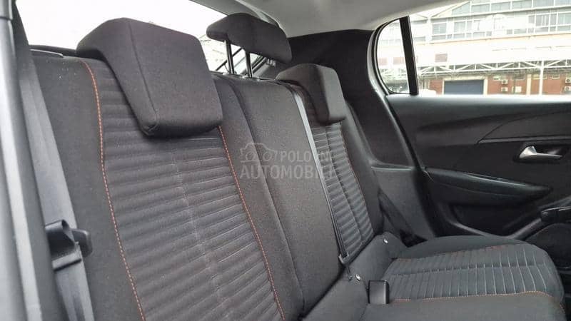 Peugeot 208 NAVlG/KREDlT