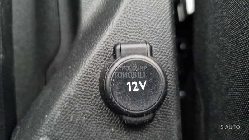 Peugeot 208 NAVlG/KREDlT