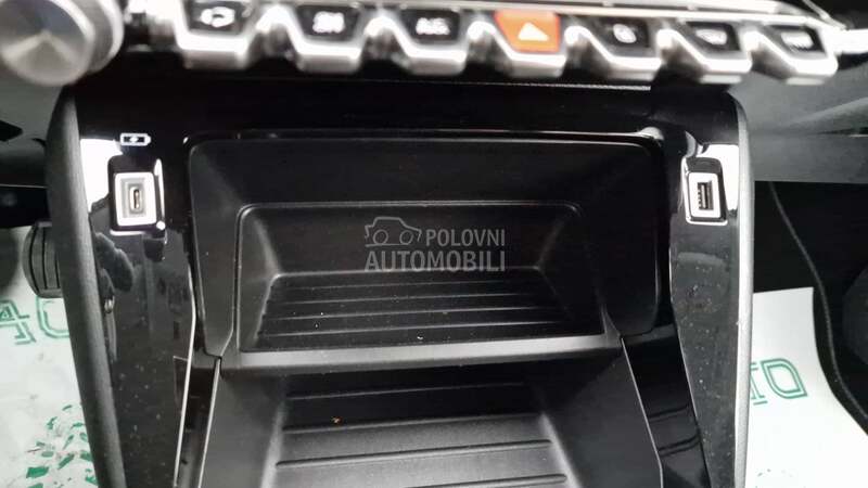 Peugeot 208 NAVlG/KREDlT