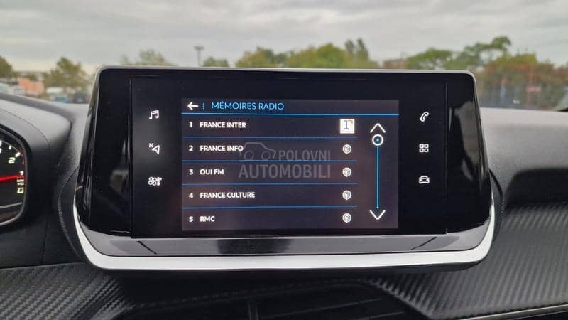 Peugeot 208 NAVlG/KREDlT